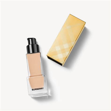 burberry foundation matte glow|burberry ultimate glow fluid.